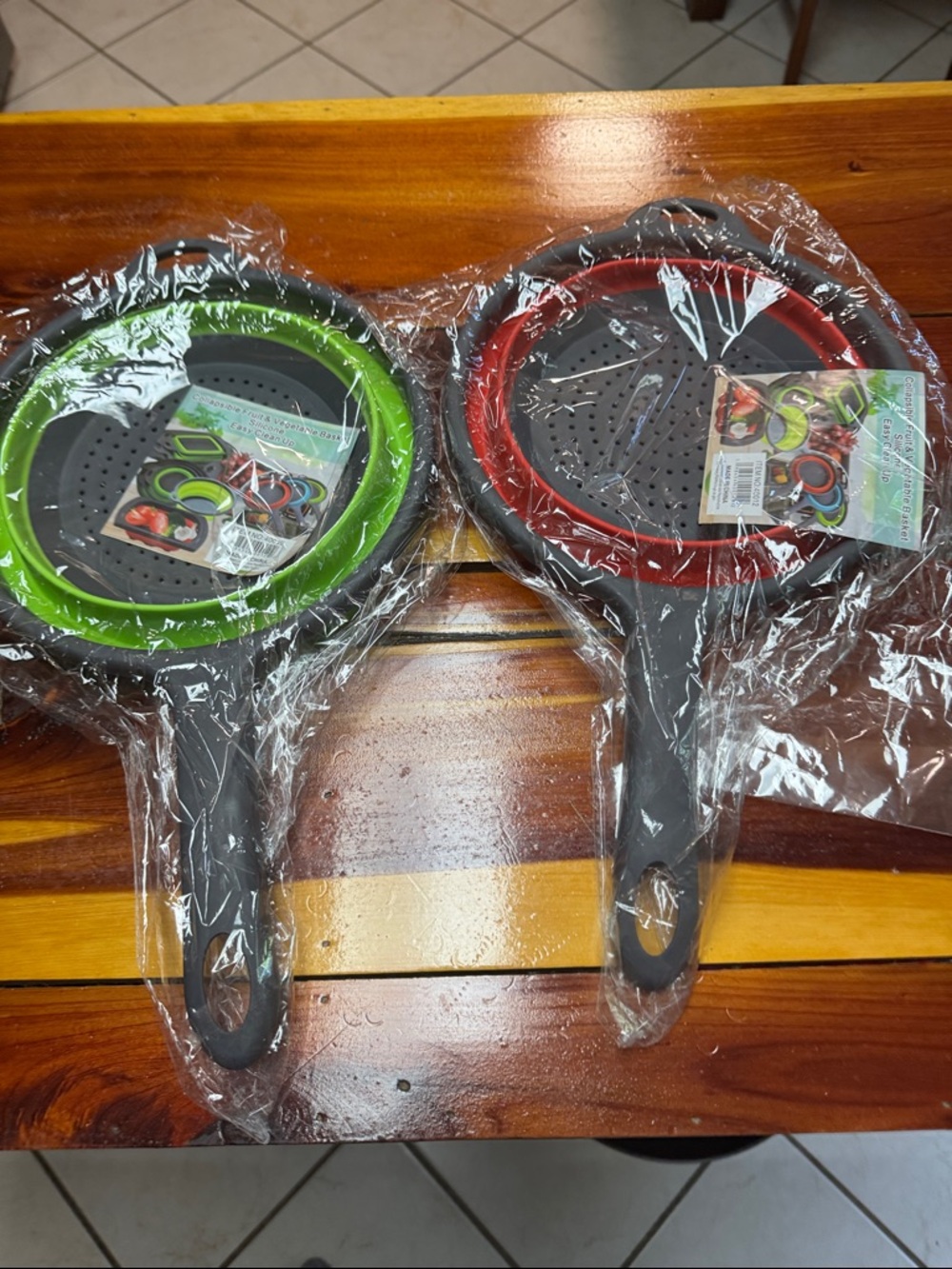 Set of 2 Collapsible Kitchen Strainers - Green & Red Rim